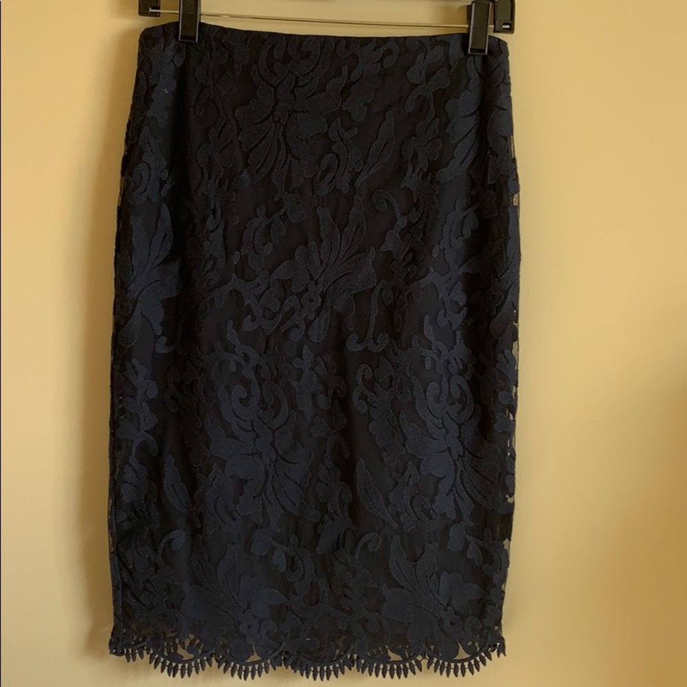 NWT Ann Taylor Navy Pencil Lace Skirt 0 - Picture 2 of 6